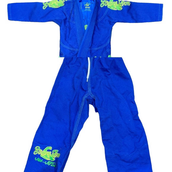 Kids Strong Arm Brazilian Jiu-Jitsu Blue Competion Uniform SZ M000 Med